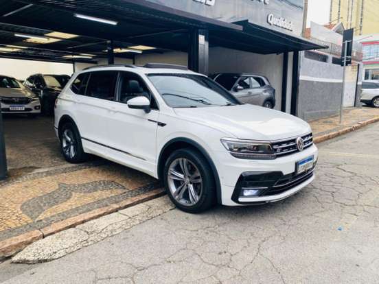 VOLKSWAGEN-TIGUAN-2018