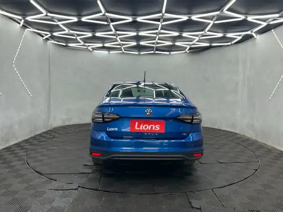 VOLKSWAGEN-VIRTUS-2023