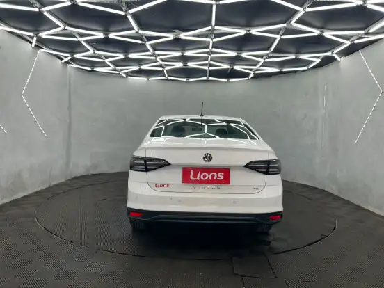 VOLKSWAGEN-VIRTUS-2024