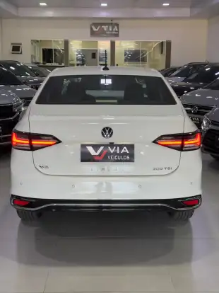 VOLKSWAGEN-VIRTUS-2023