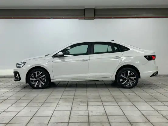 VOLKSWAGEN-VIRTUS-1.0 200 TSI HIGHLINE AUTOMÁTICO VOLKSWAGEN-VIRTUS-2025