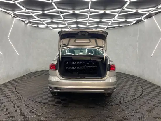 VOLKSWAGEN-VIRTUS-2021