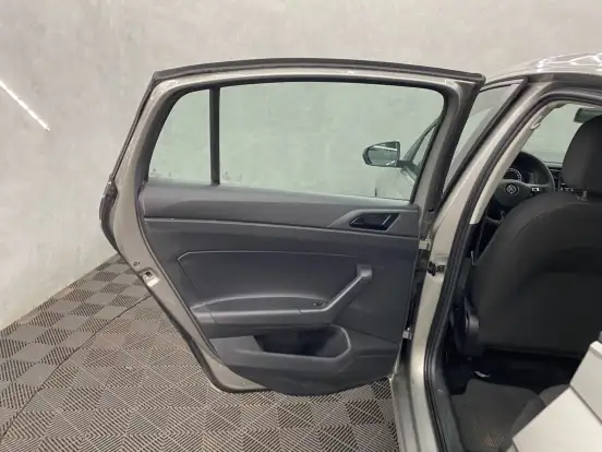 VOLKSWAGEN-VIRTUS-2021
