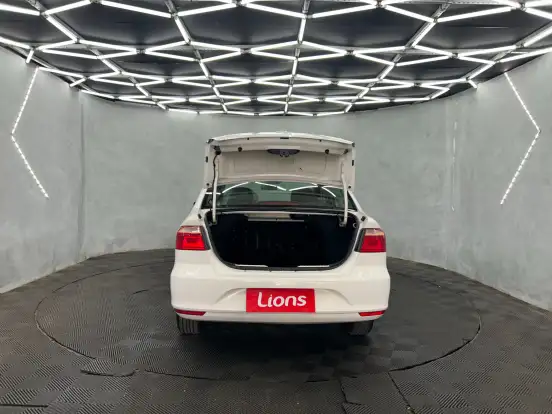 VOLKSWAGEN-VOYAGE-2023