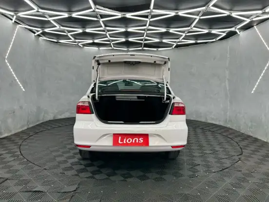 VOLKSWAGEN-VOYAGE-2023