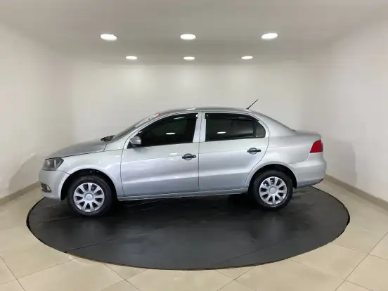 VOLKSWAGEN-VOYAGE-2014