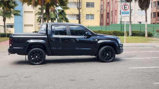 VOLKSWAGEN-AMAROK-2022