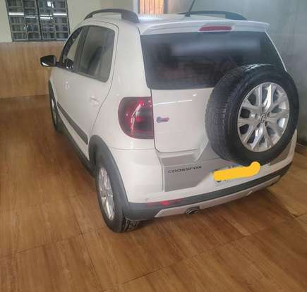 VOLKSWAGEN-CROSSFOX-2014