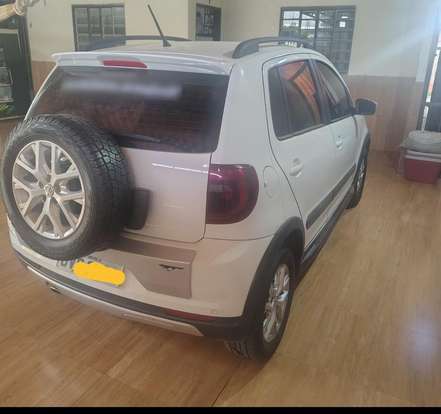 VOLKSWAGEN-CROSSFOX-2014