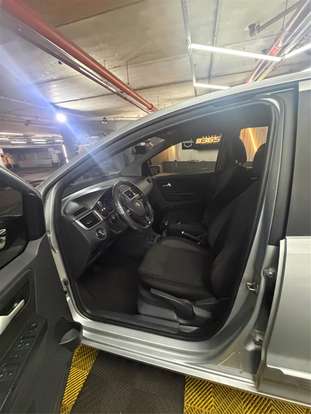 VOLKSWAGEN-FOX-2019