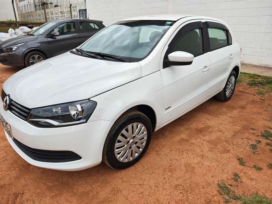 VOLKSWAGEN-GOL-2013