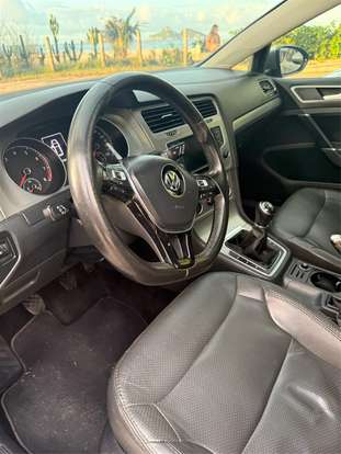 VOLKSWAGEN-GOLF-2017