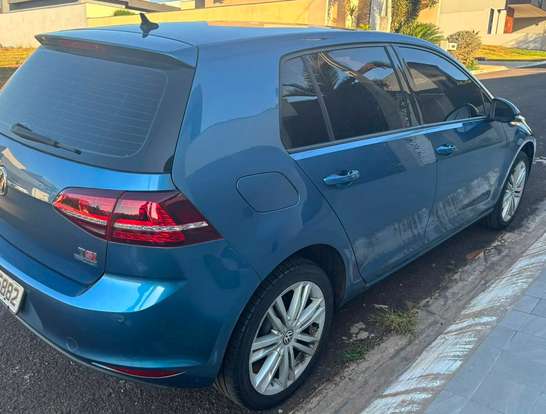VOLKSWAGEN-GOLF-2014