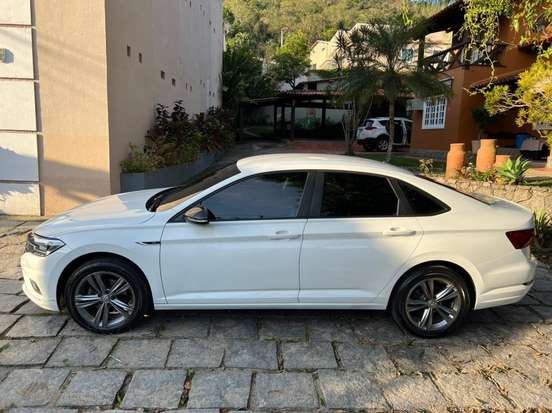 VOLKSWAGEN-JETTA-2019