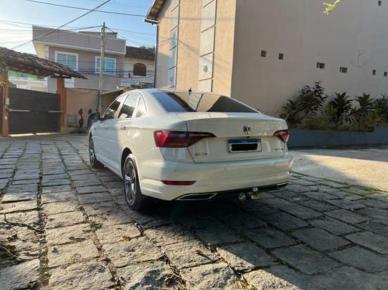 VOLKSWAGEN-JETTA-2019