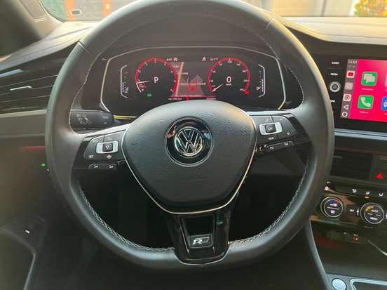VOLKSWAGEN-JETTA-2019