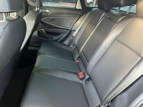 VOLKSWAGEN-JETTA-2019