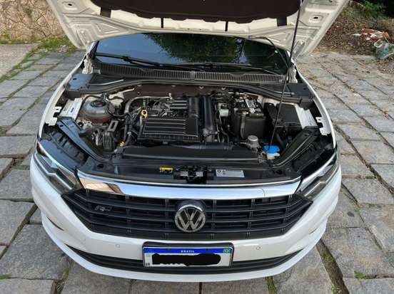 VOLKSWAGEN-JETTA-2019