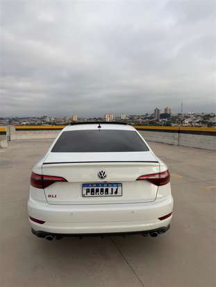 VOLKSWAGEN-JETTA-2019