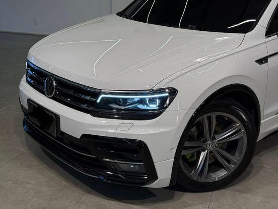 VOLKSWAGEN-TIGUAN-2020