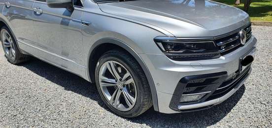 VOLKSWAGEN-TIGUAN-2019