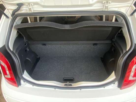 VOLKSWAGEN-UP-2014