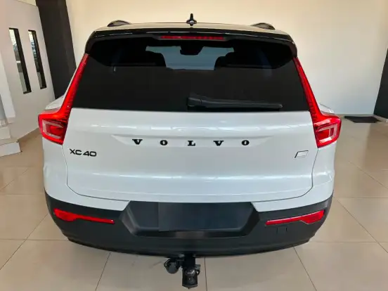 VOLVO-XC40-1.5 T5 RECHARGE R-DESIGN GEARTRONIC VOLVO-XC40-2021