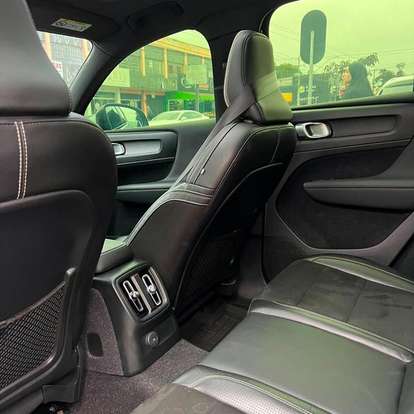 VOLVO-XC40-1.5 T5 RECHARGE R-DESIGN GEARTRONIC VOLVO-XC40-2020