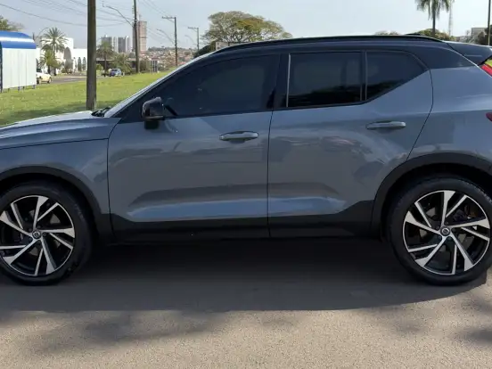 VOLVO-XC40-2.0 T5 GASOLINA R-DESIGN AWD GEARTRONIC VOLVO-XC40-2019