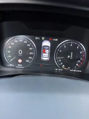 VOLVO-XC40-2.0 T5 GASOLINA R-DESIGN AWD GEARTRONIC VOLVO-XC40-2019