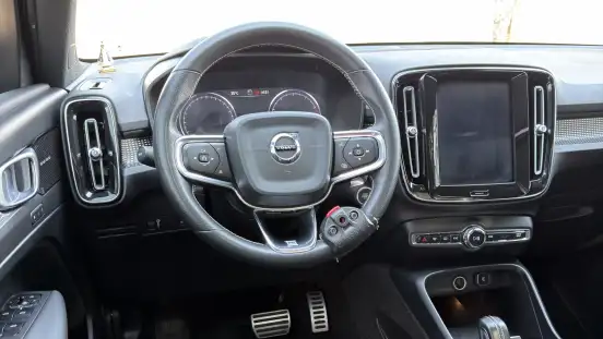 VOLVO-XC40-2.0 T5 GASOLINA R-DESIGN AWD GEARTRONIC VOLVO-XC40-2019
