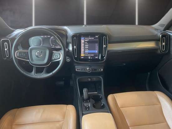 VOLVO-XC40-2.0 T5 GASOLINA MOMENTUM AWD GEARTRONIC VOLVO-XC40-2018