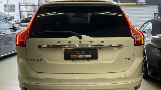 VOLVO-XC60-2013