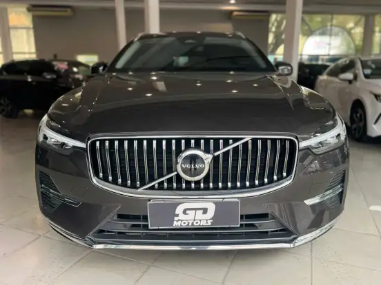 VOLVO-XC60-2022