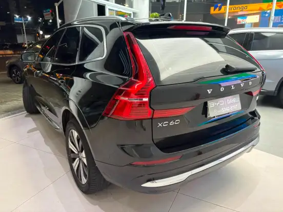 VOLVO-XC60-2022