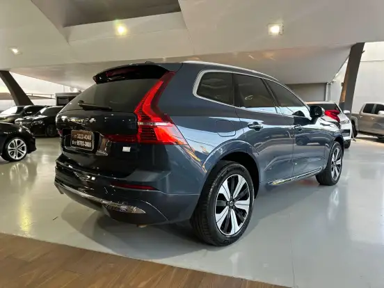 VOLVO-XC60-2023