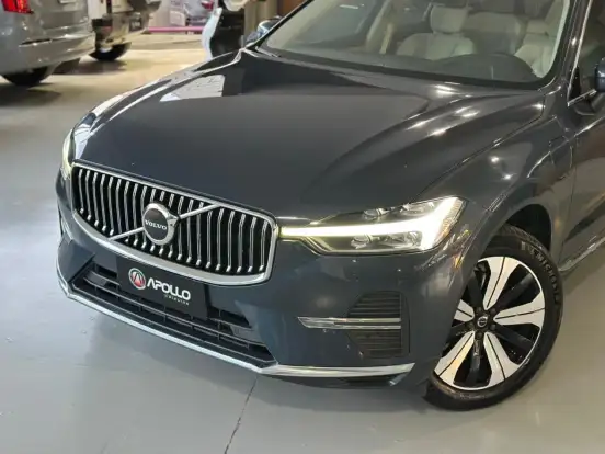 VOLVO-XC60-2023