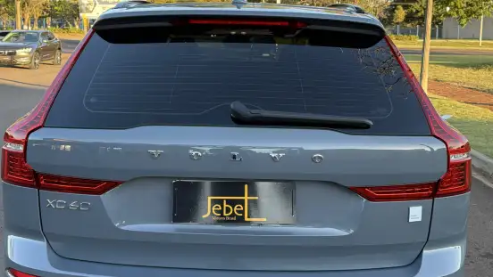 VOLVO-XC60-2021