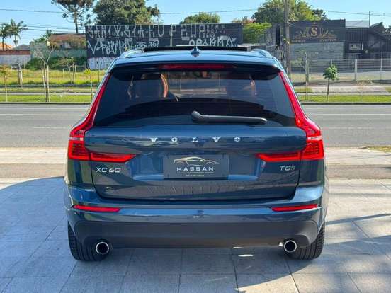 VOLVO-XC60-2020