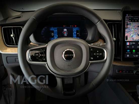 VOLVO-XC60-2025