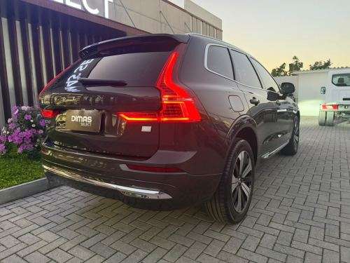 VOLVO-XC60-2023