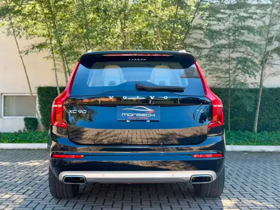 VOLVO-XC90-2019