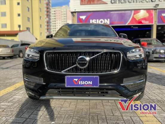 VOLVO-XC90-2017