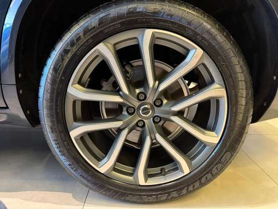 VOLVO-XC90-2.0 T6 GASOLINA MOMENTUM AWD GEARTRONIC VOLVO-XC90-2017