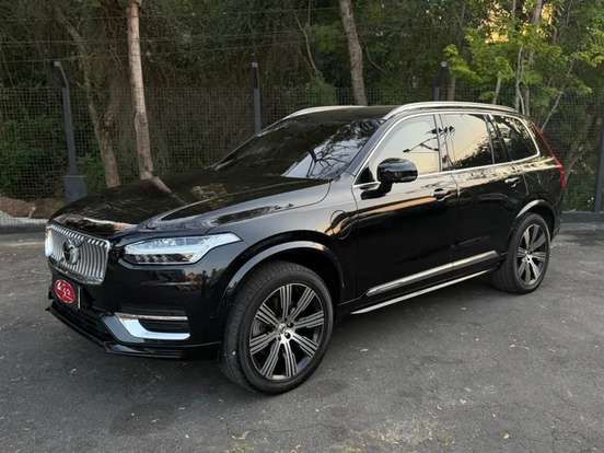 VOLVO-XC90-2019