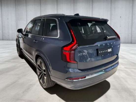 VOLVO-XC90-2025
