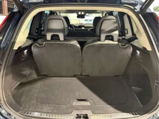 VOLVO-XC90-2025