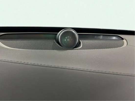VOLVO-XC90-2025
