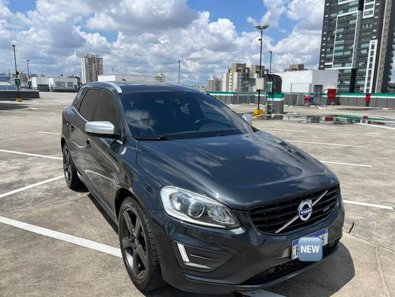 VOLVO XC60 2.0 T5 R DESIGN TURBO GASOLINA 4P AUTOMÁTICO