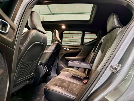 VOLVO-XC40-2.0 T5 GASOLINA R-DESIGN AWD GEARTRONIC VOLVO-XC40-2018